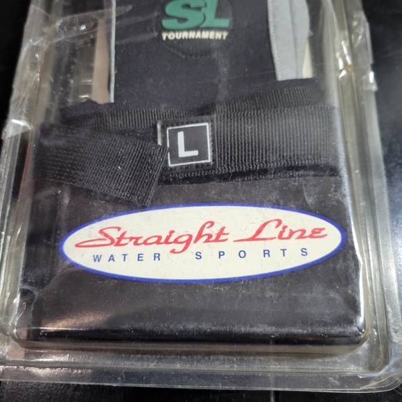 Never used Straight Line water aport gloves - Picture 2 of 3